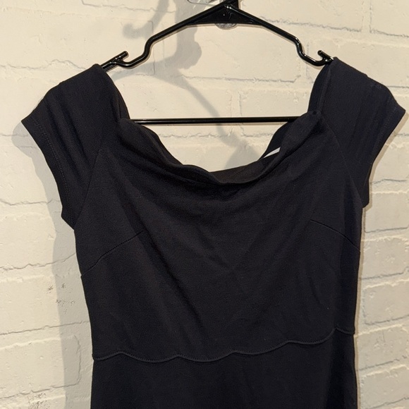 Loft dress Black Women's 4 petite scalloped capped sleeve stretch NEW - Picture 3 of 7